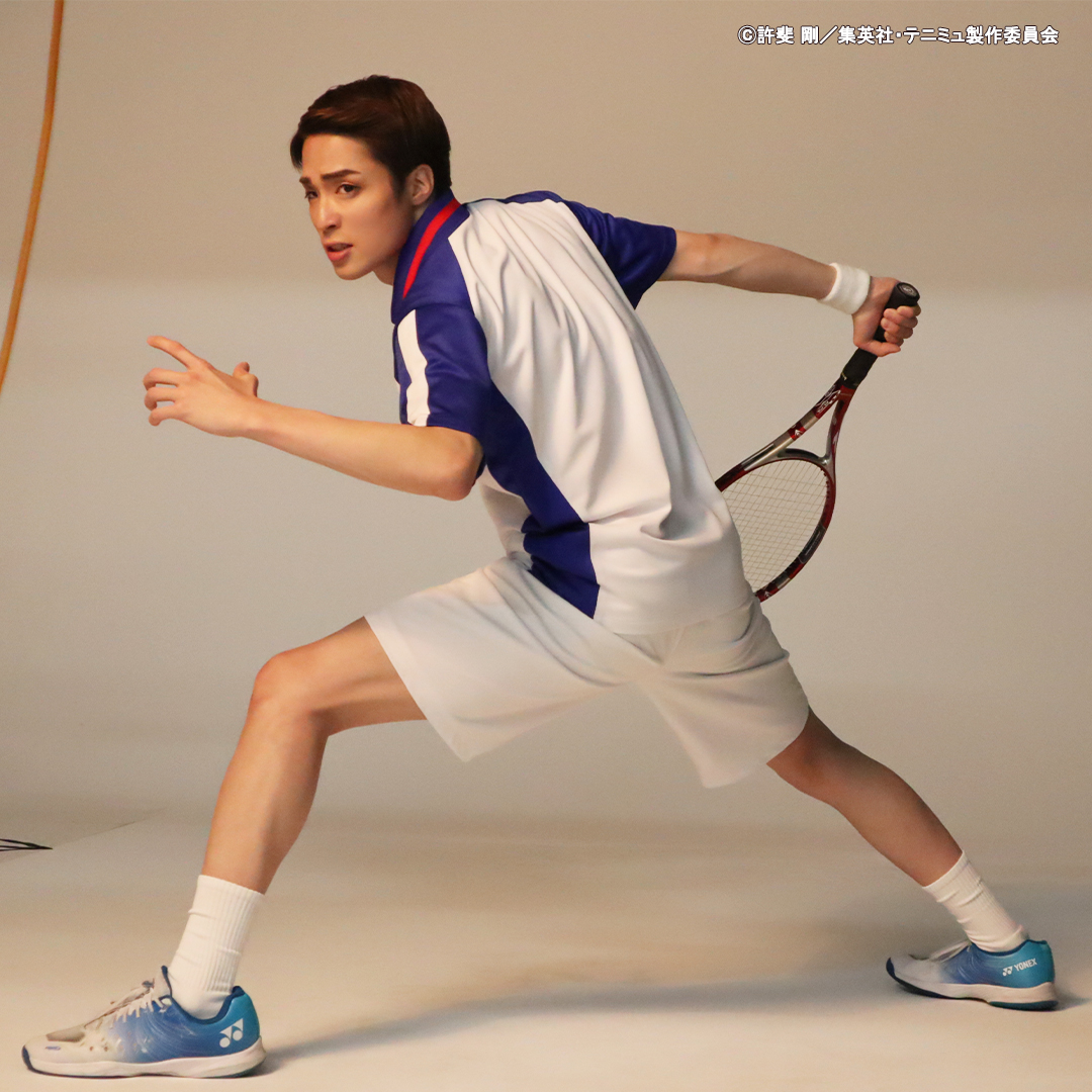 力強いフォームの青学 河村 隆くん🎾