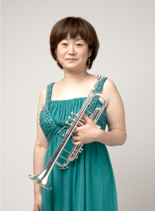 新穂優子